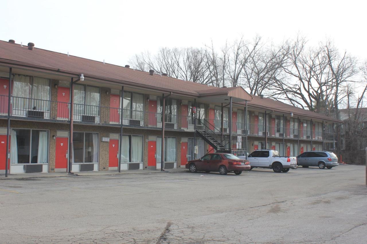 Red Carpet Inn - Louisville Exterior photo